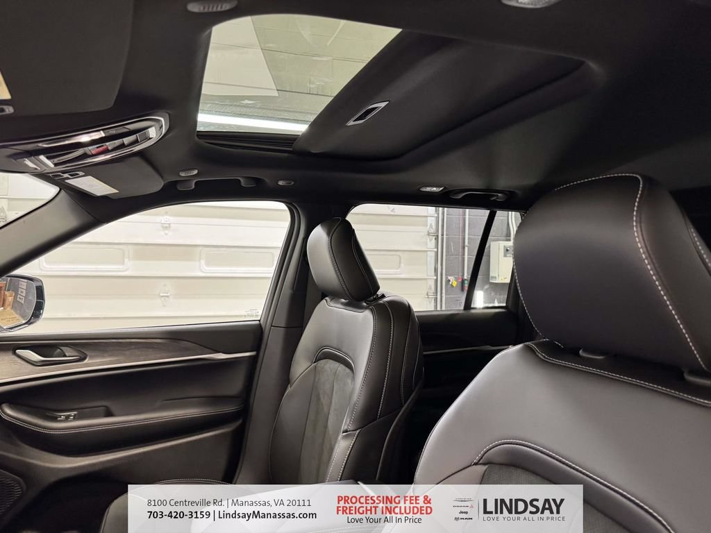 New 2026 Jeep Grand Cherokee Altitude AWD/4WD image 17