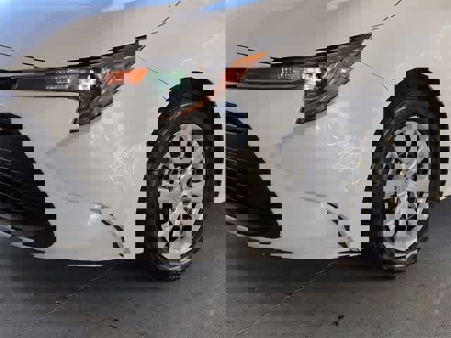 Used 2023 Toyota Corolla LE image 11