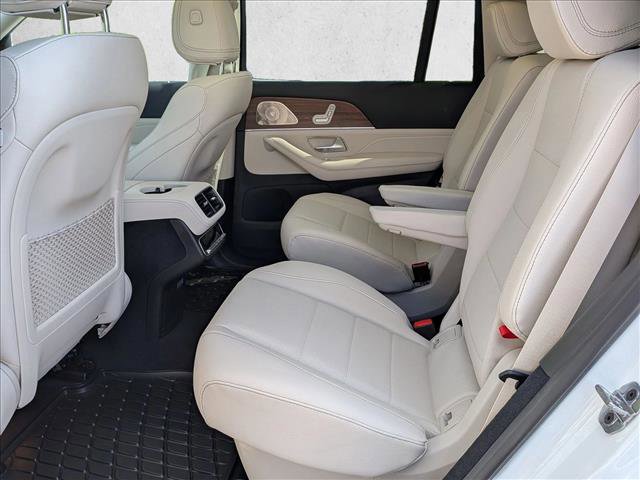 New 2026 Mercedes-Benz GLS 450 4MATIC image 18