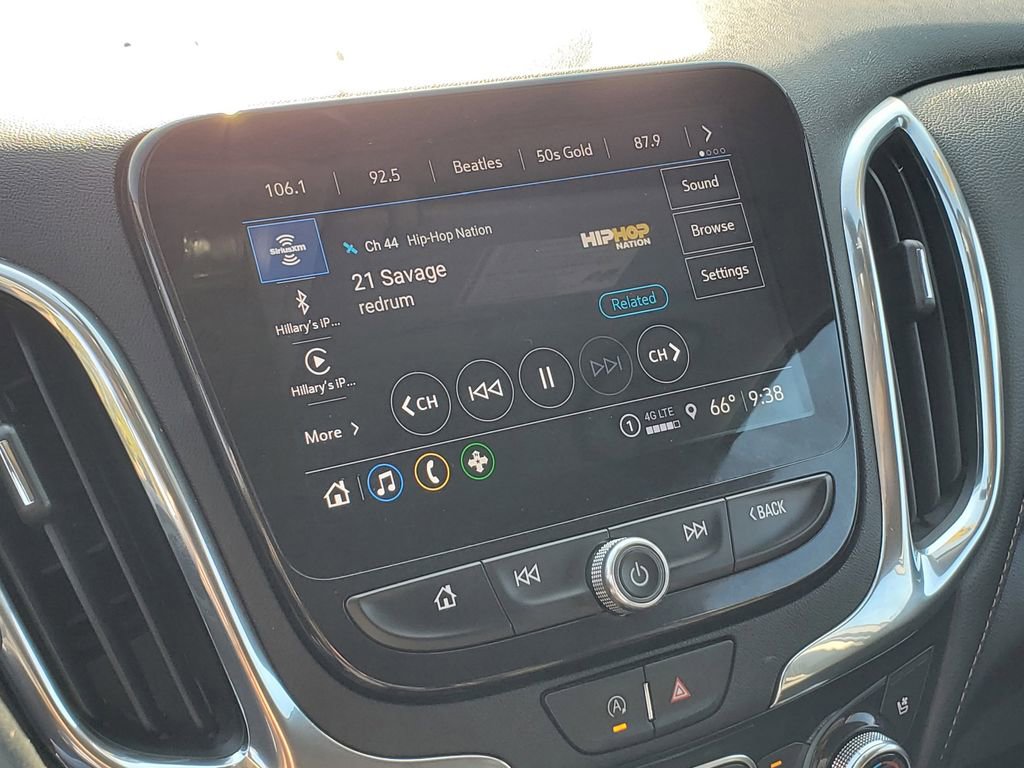 Used 2023 Chevrolet Equinox Premier image 19