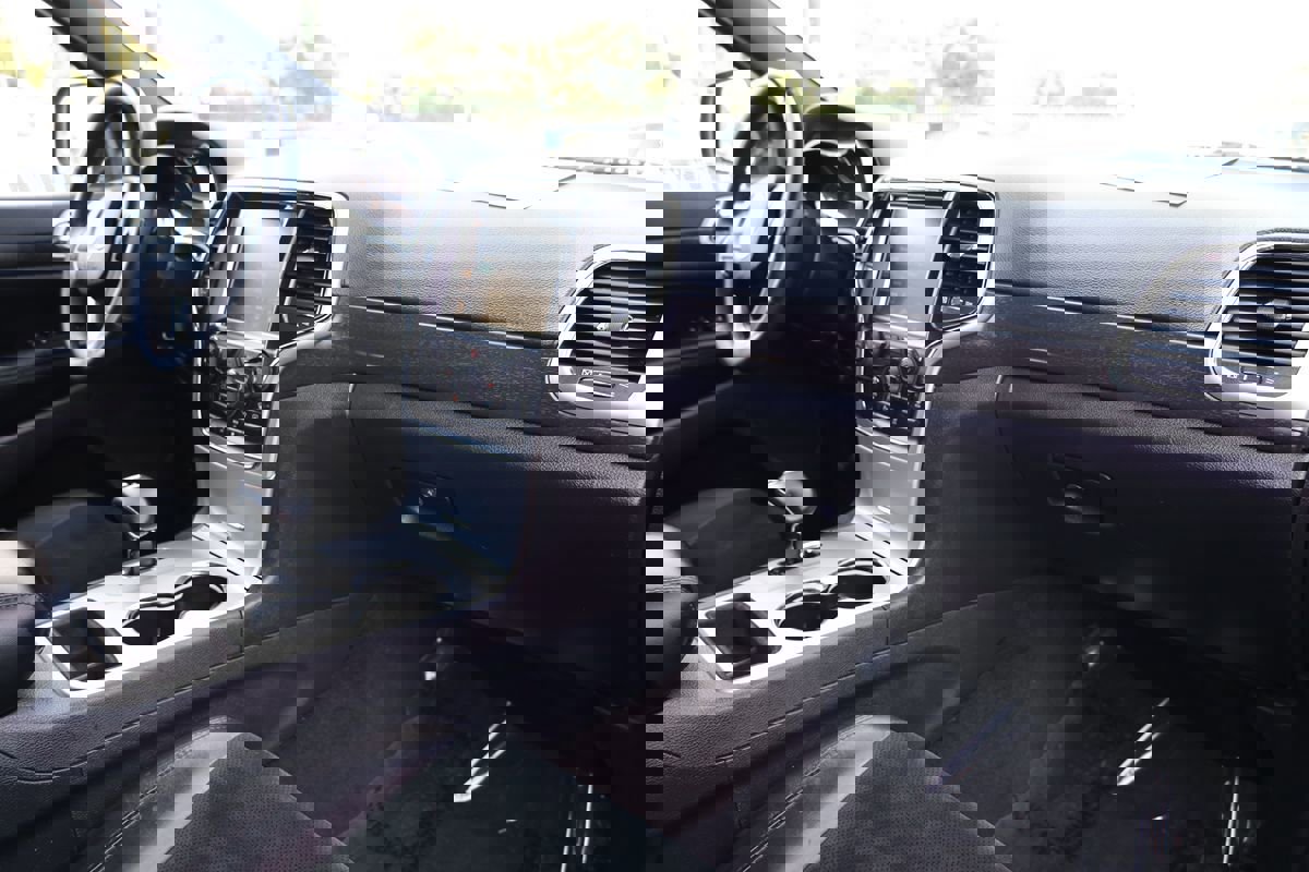 Used 2015 Jeep Grand Cherokee Altitude image 18