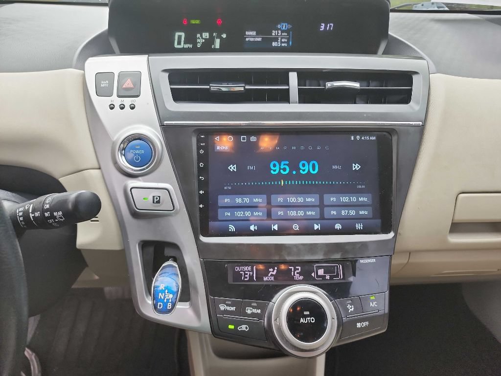 Used 2015 Toyota Prius V Four FWD image 18