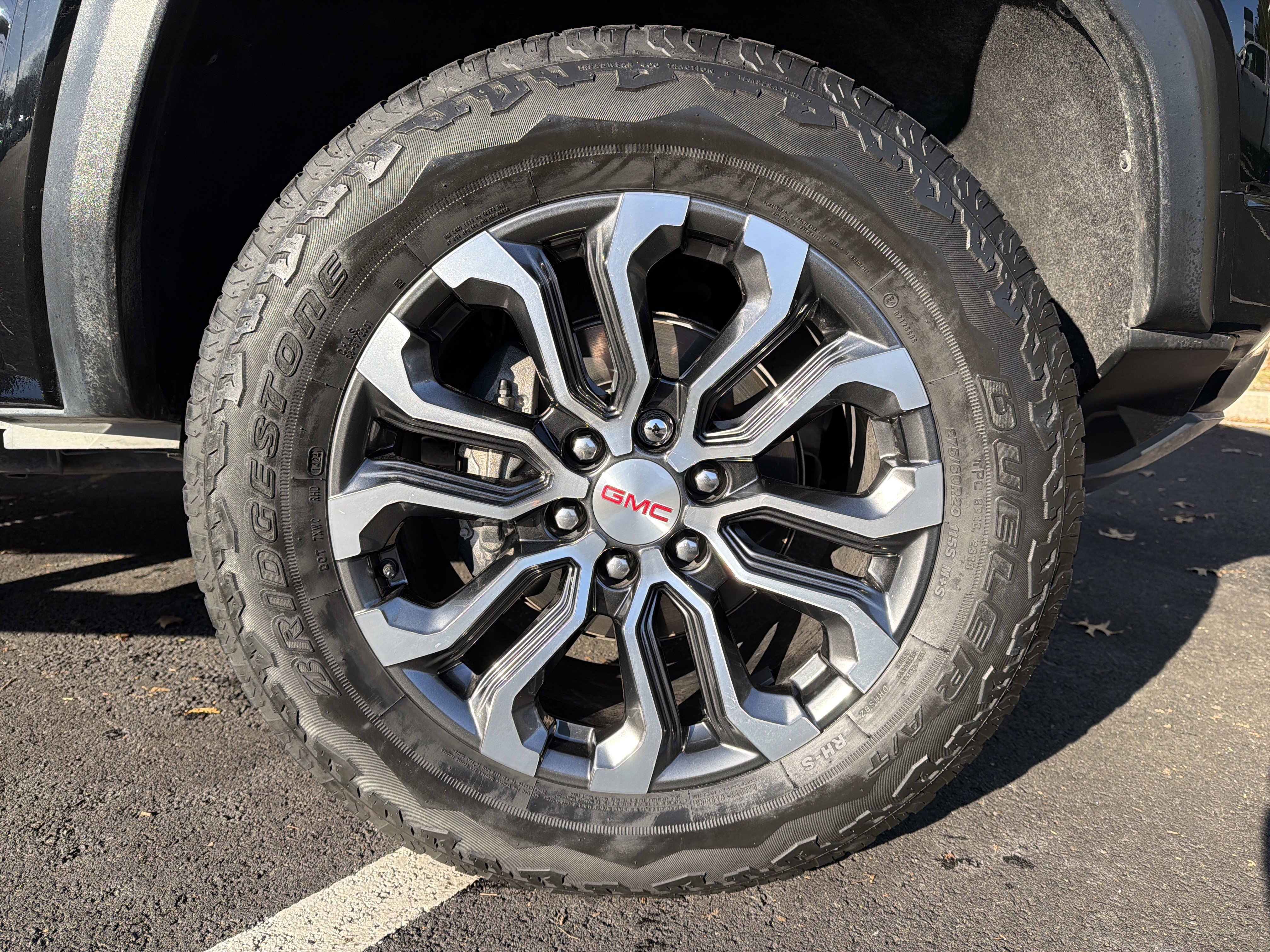 Used 2024 GMC Canyon Denali AWD/4WD image 13