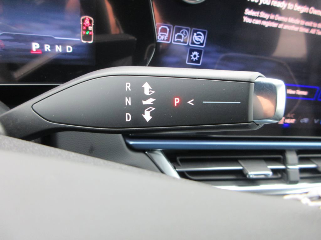 New 2026 Chevrolet Equinox EV LT image 28