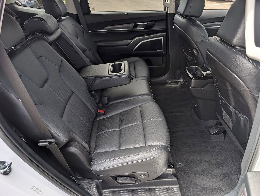 Used 2024 Kia Telluride EX image 21