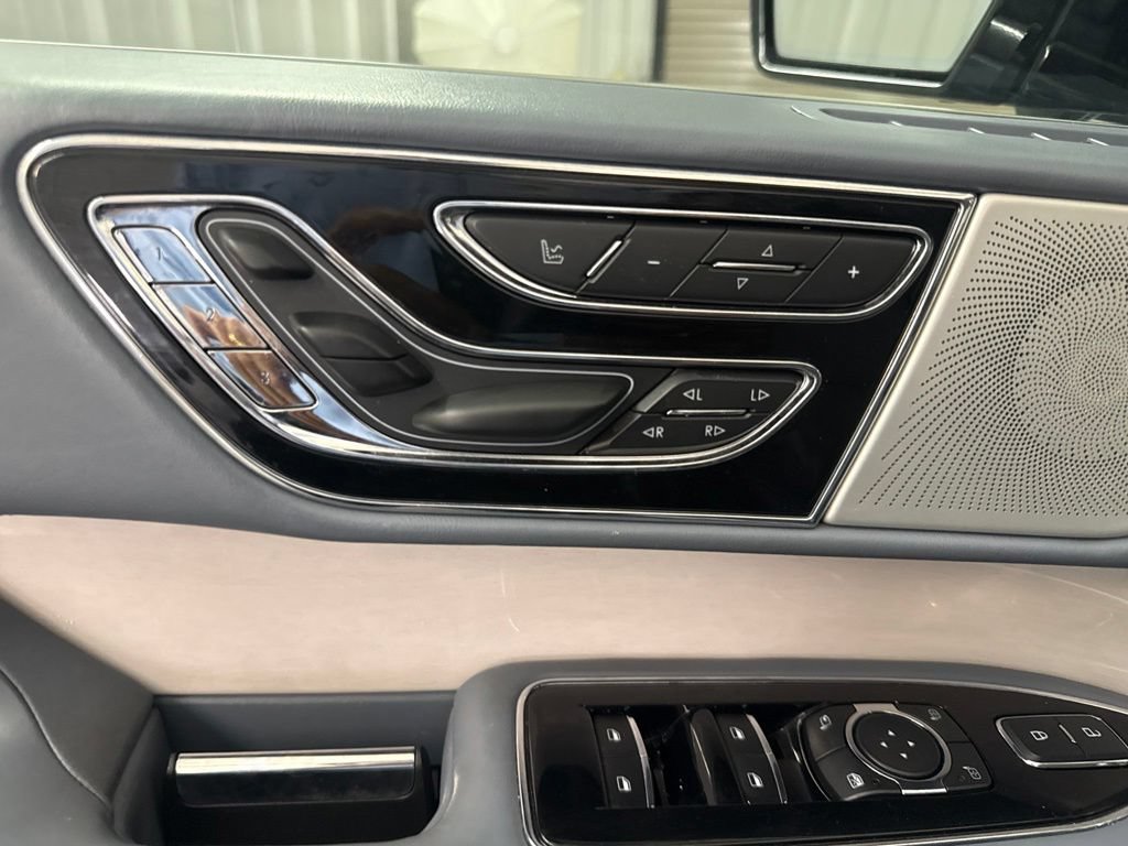 Used 2020 Lincoln Navigator L Black Label AWD/4WD image 9