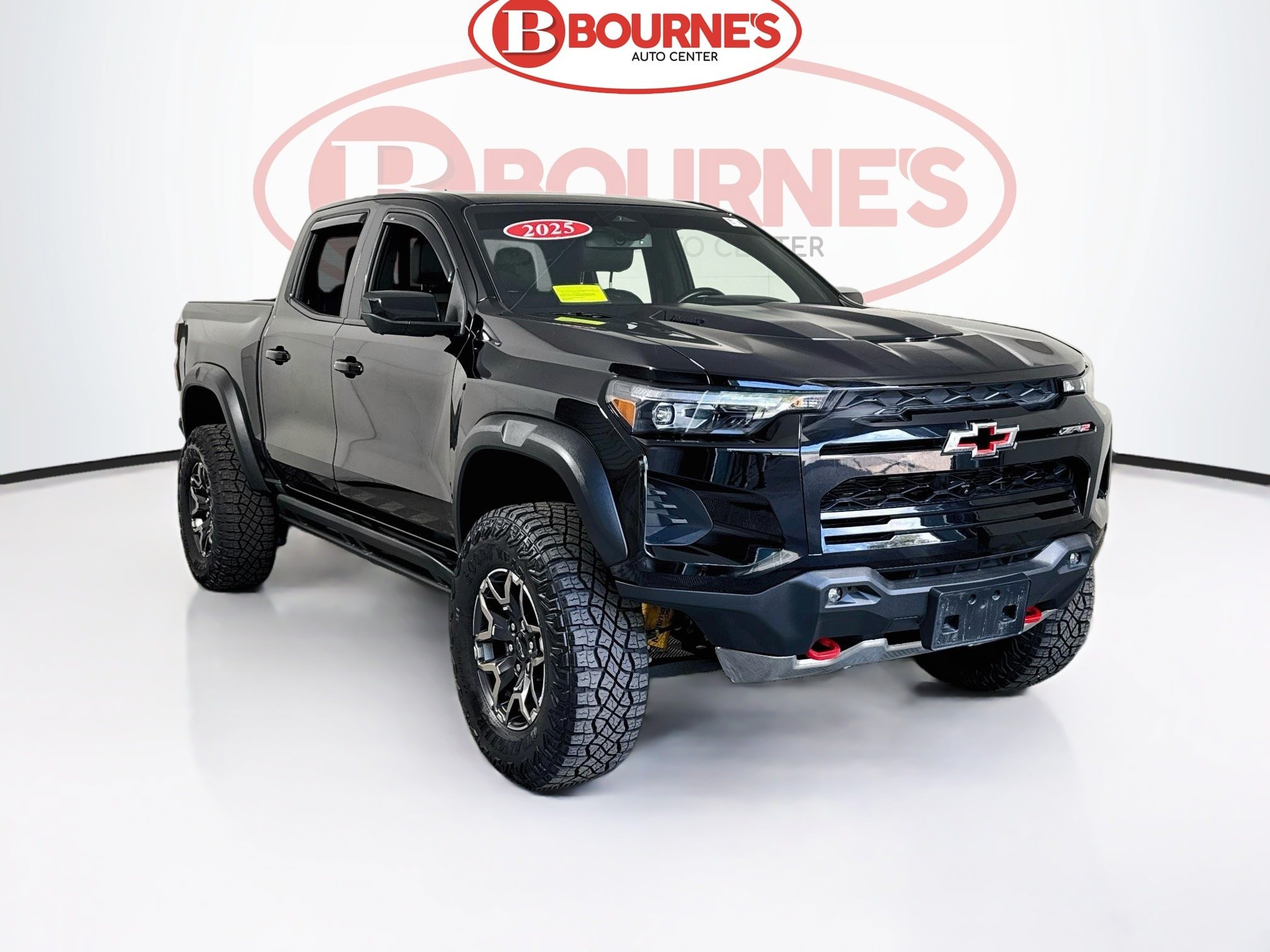 Used 2025 Chevrolet Colorado ZR2 w/ Technology Package AWD/4WD image 1