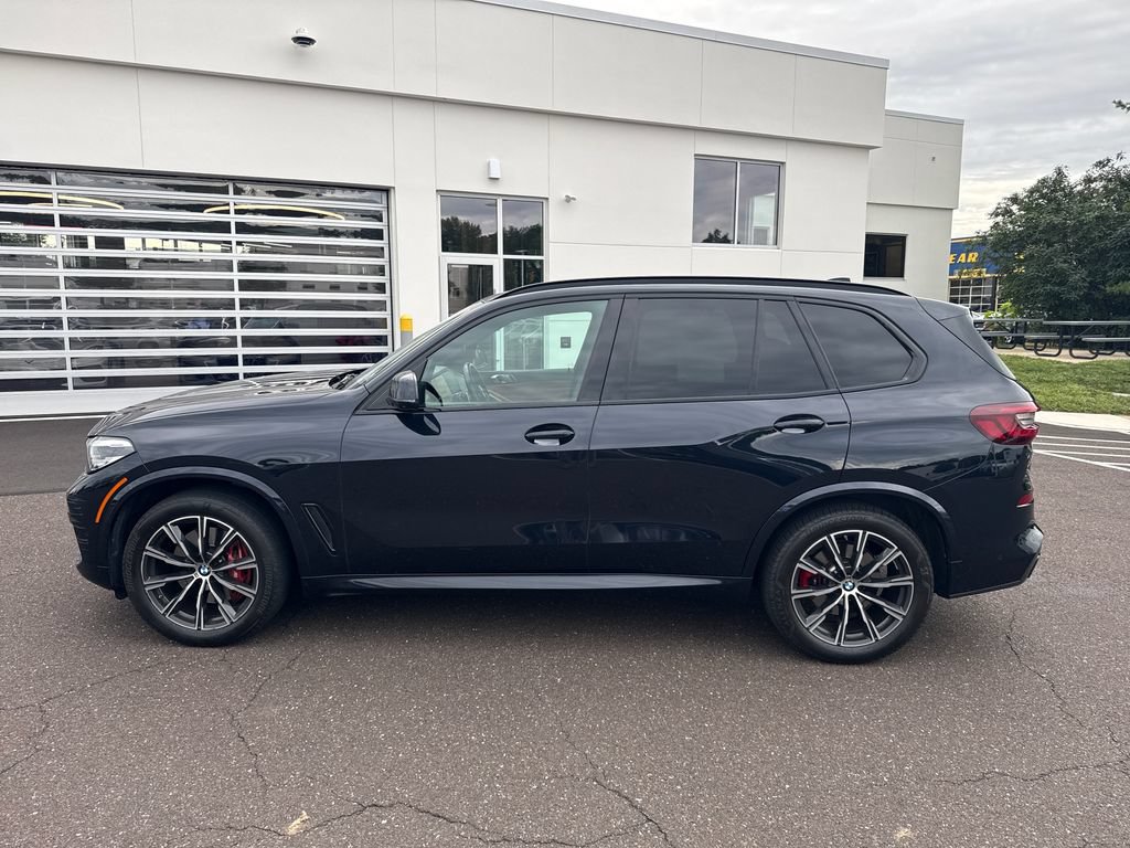 Used 2022 BMW X5 xDrive40i w/ M Sport Package AWD/4WD image 2