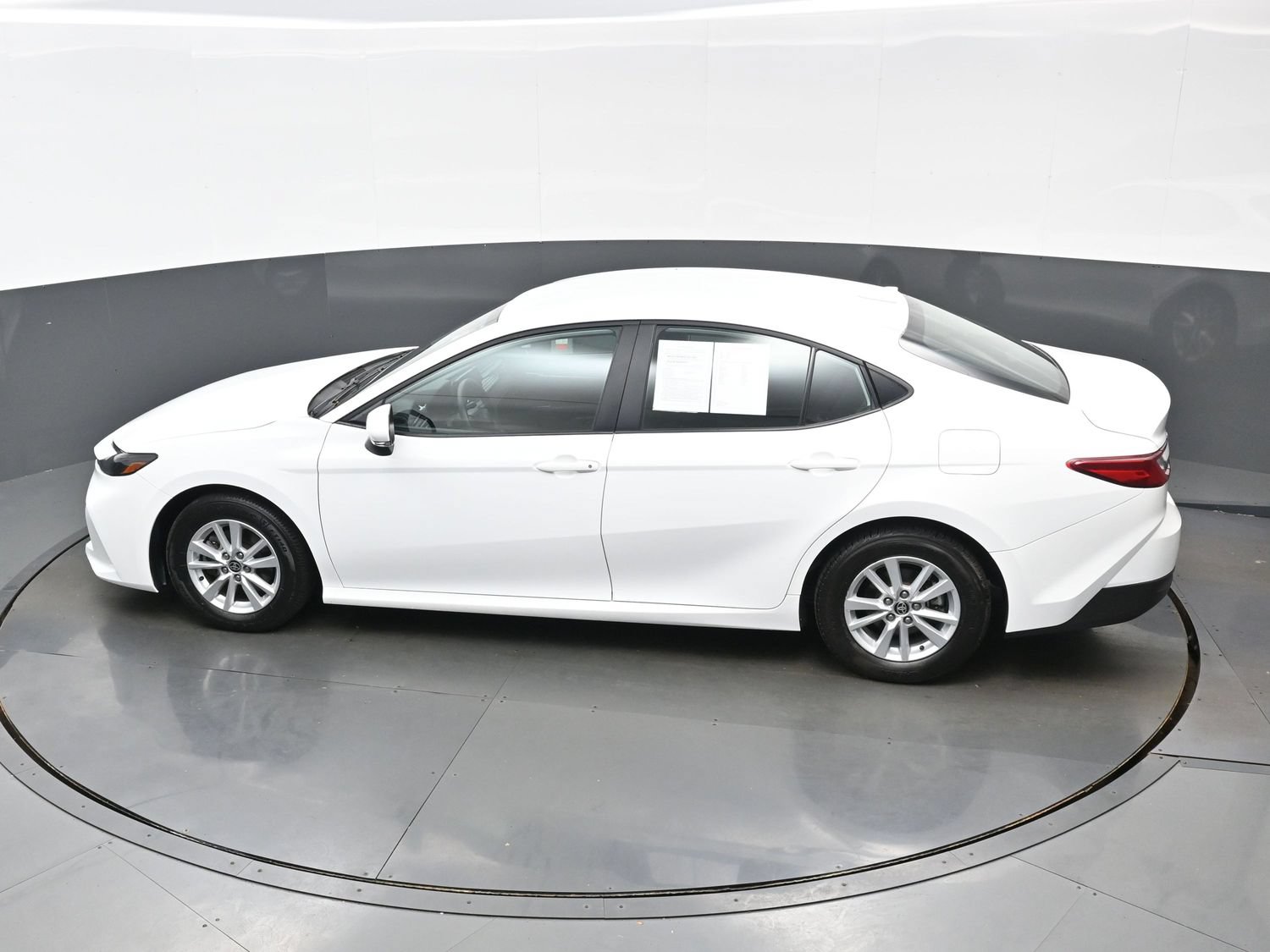 Used 2025 Toyota Camry LE FWD image 37