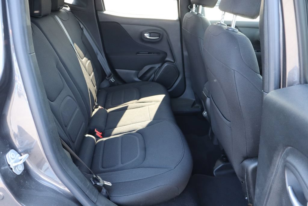 Used 2021 Jeep Renegade Latitude AWD/4WD image 20