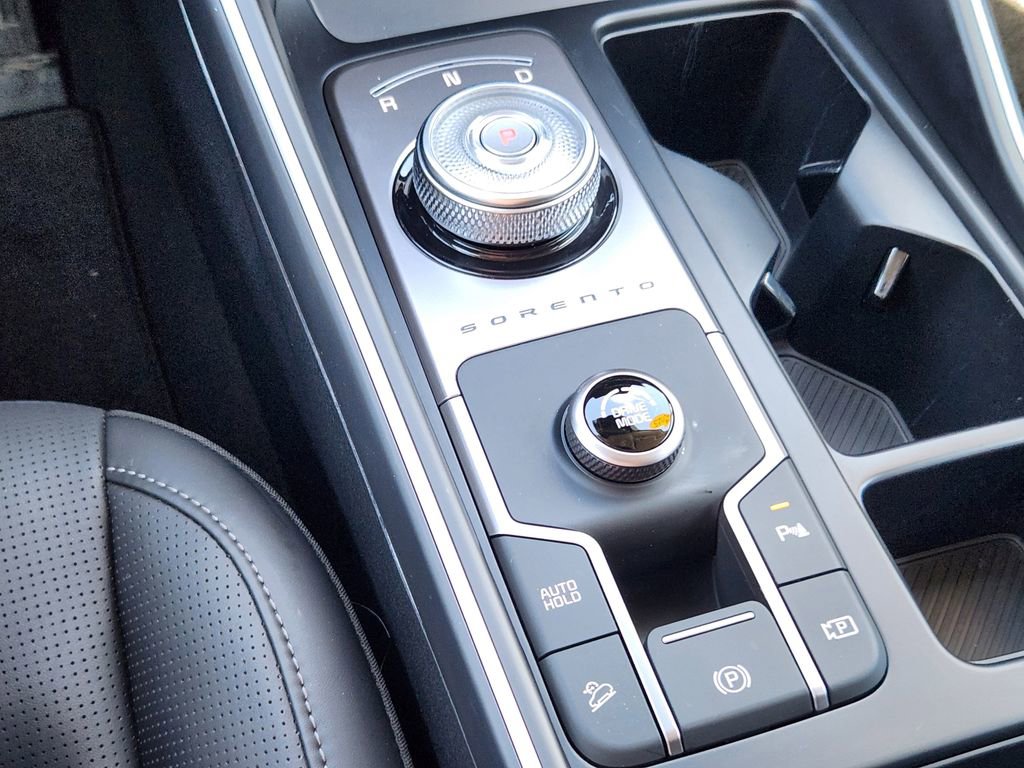 Certified 2025 Kia Sorento EX w/ EX Panoramic Sunroof Package FWD image 22