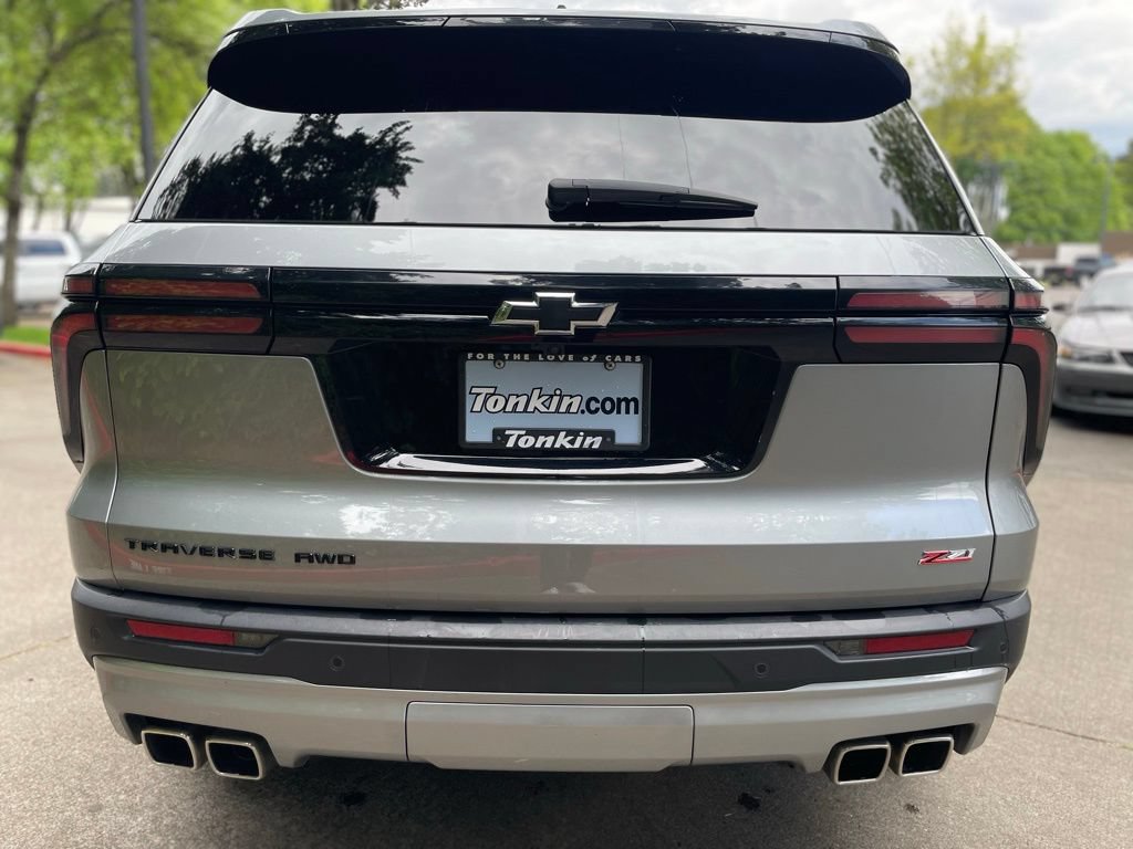 Used 2025 Chevrolet Traverse Z71 AWD/4WD image 6