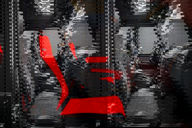 Used 2018 Mercedes-Benz G 550 Squared image 29