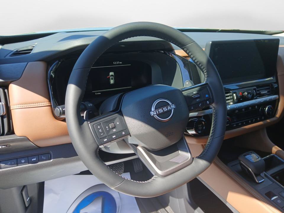 New 2026 Nissan Pathfinder Platinum FWD image 10