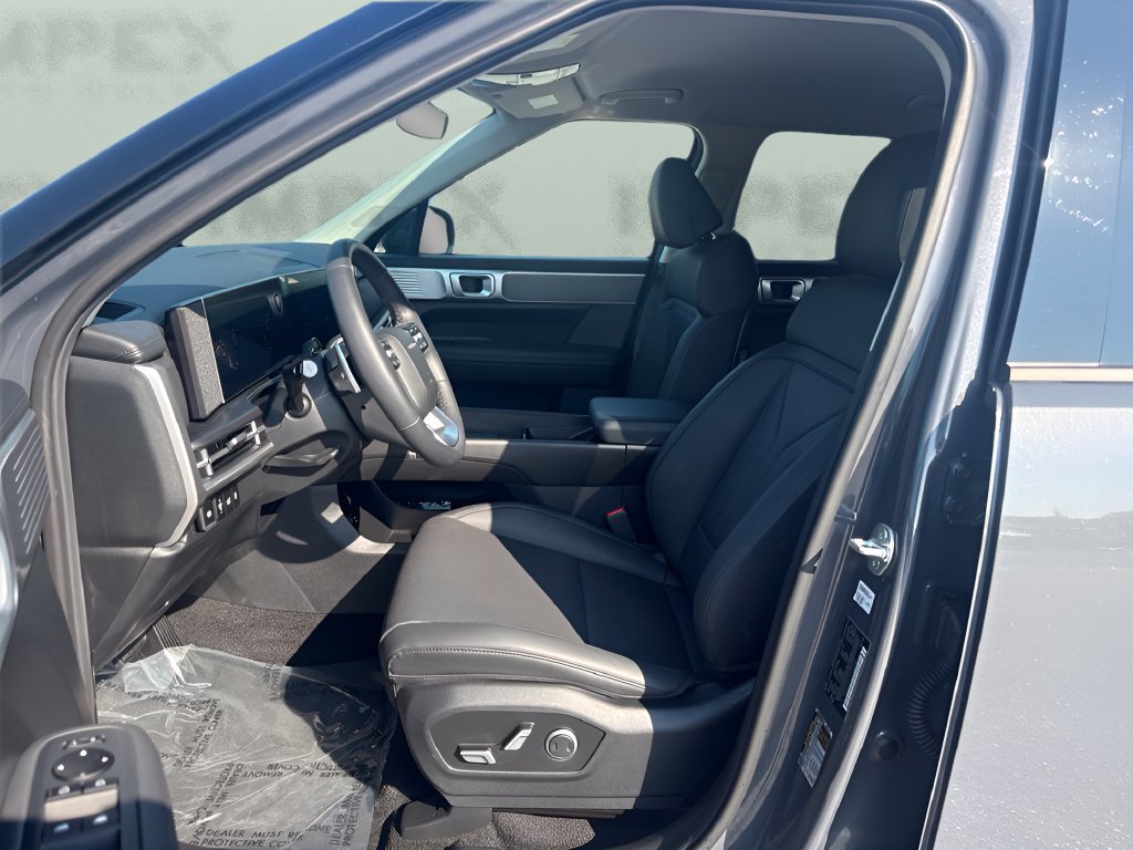 Used 2026 Hyundai Santa Fe SEL FWD image 9