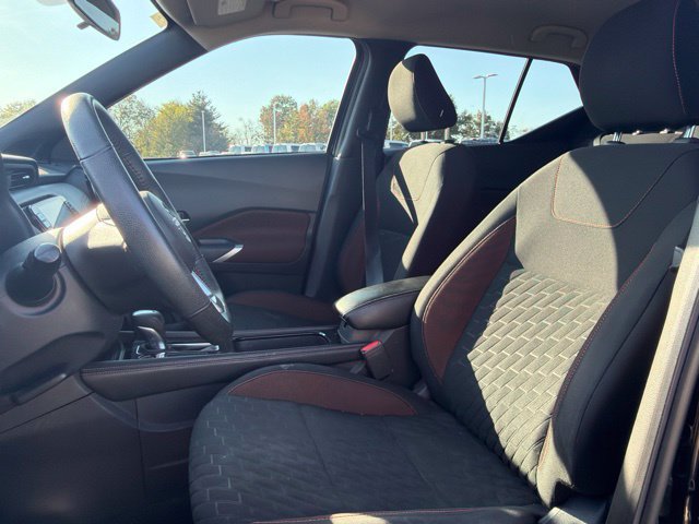 Used 2023 Nissan Kicks SR FWD image 19