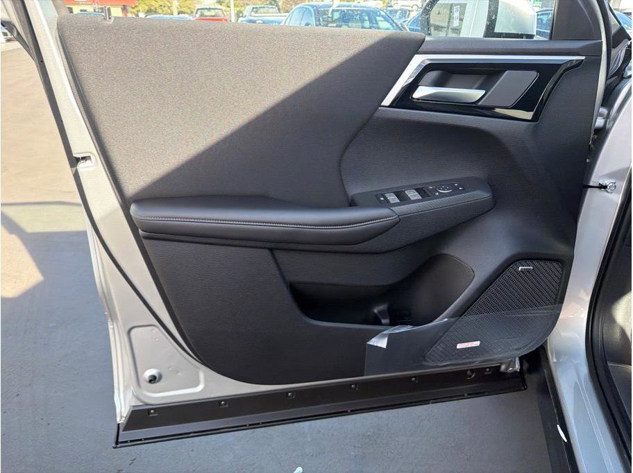 New 2026 Mitsubishi Outlander ES FWD image 9