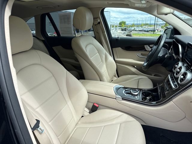 Used 2017 Mercedes-Benz GLC 300 4MATIC image 13