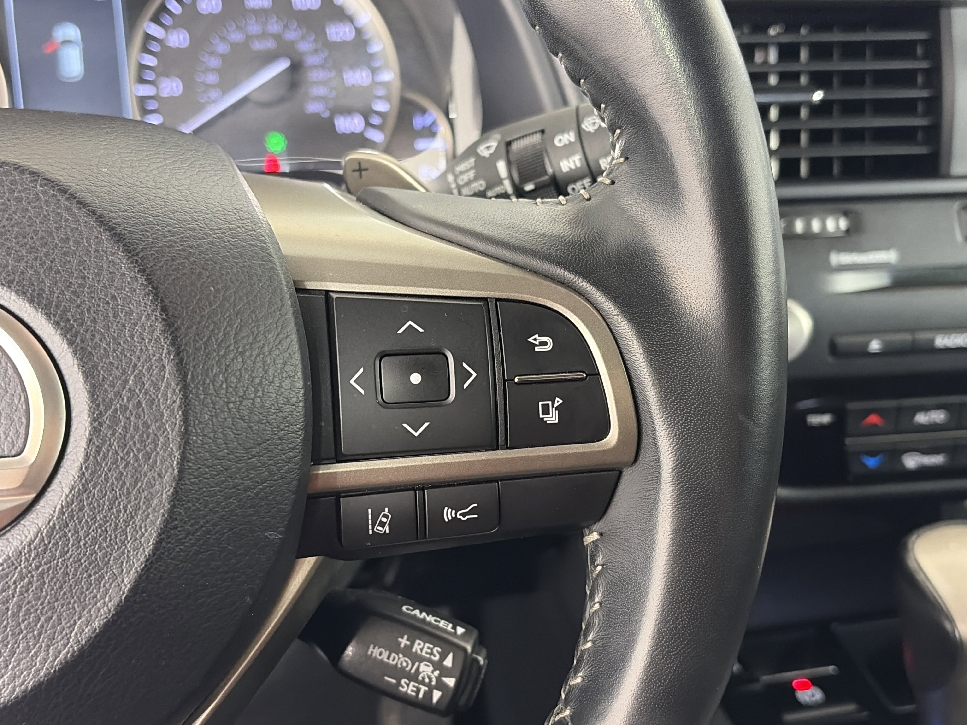 Used 2020 Lexus RX 350 FWD w/ Accessory Package image 28