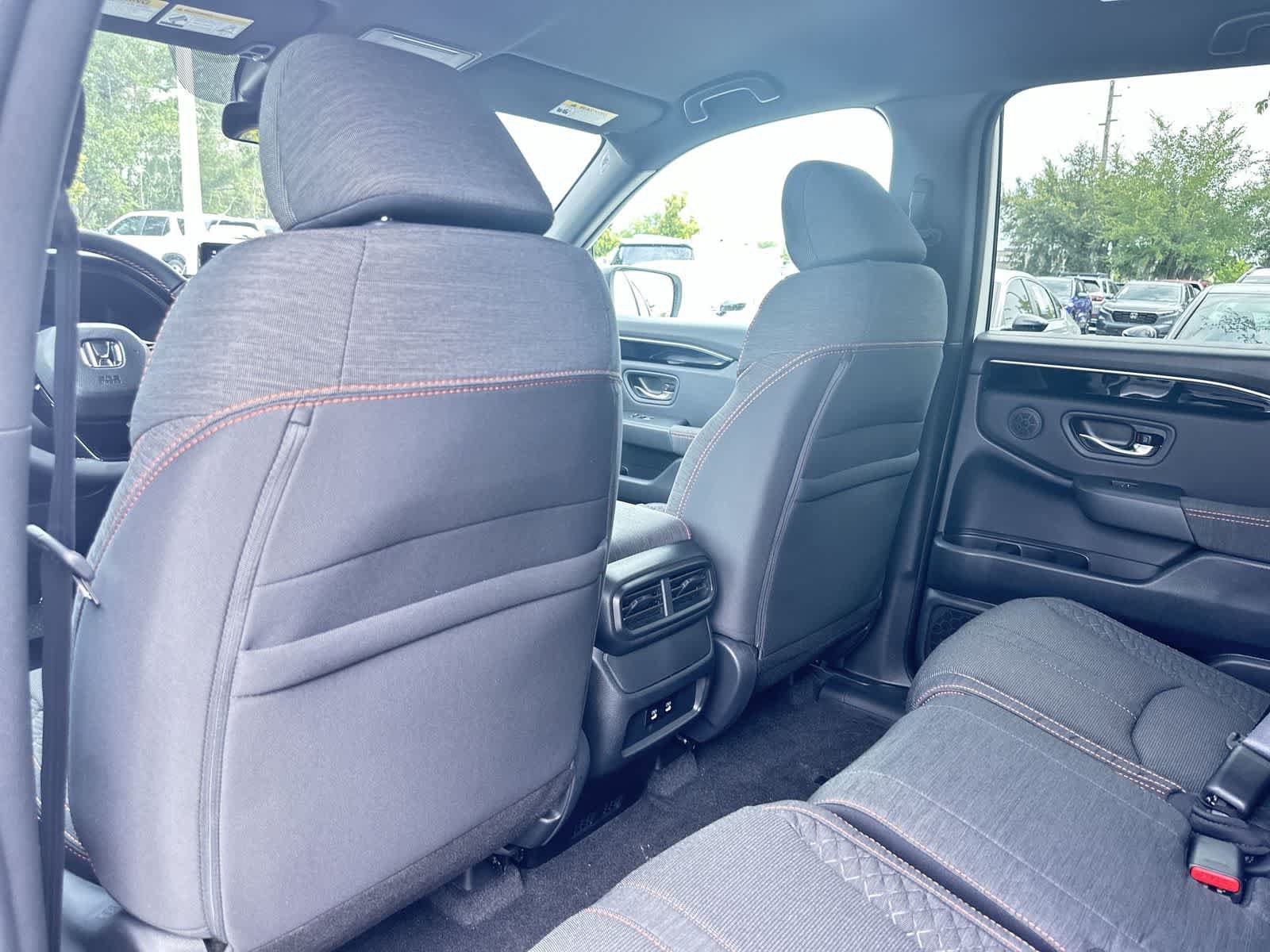 New 2026 Honda Pilot Sport image 14