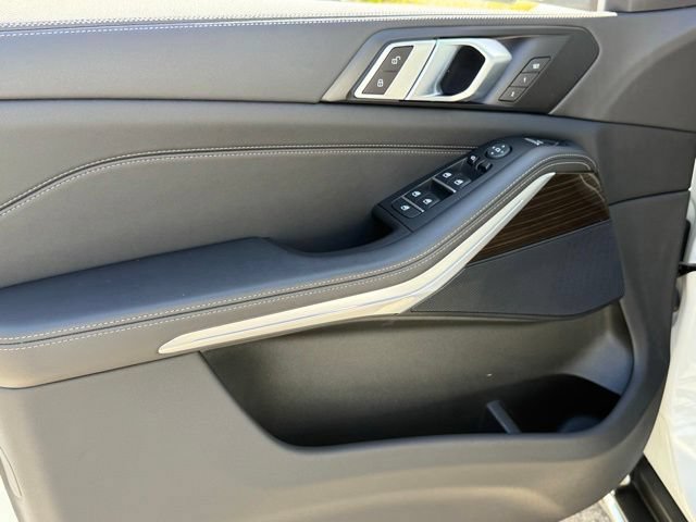 Used 2024 BMW X5 M60i AWD/4WD image 13