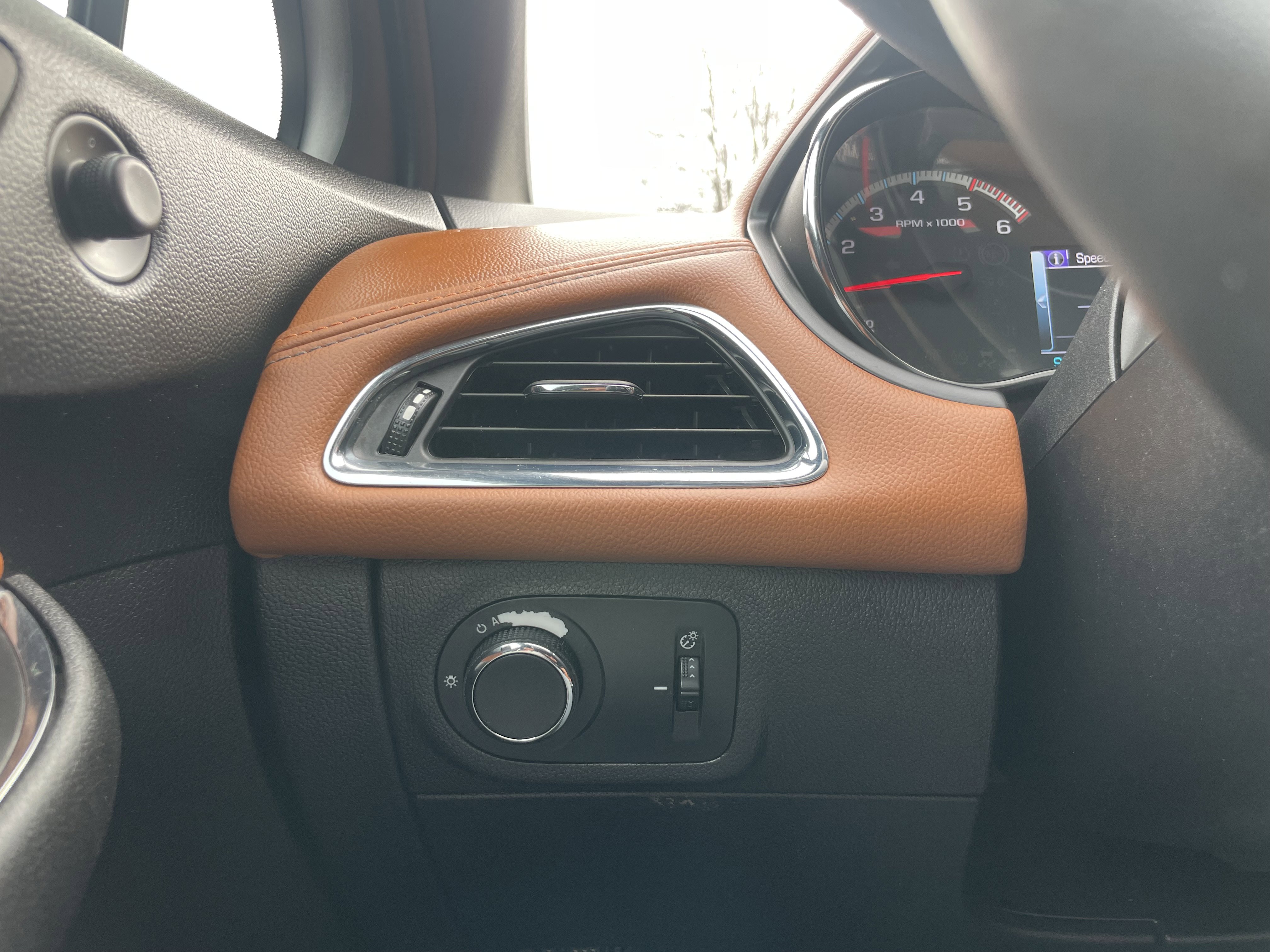 Used 2018 Chevrolet Cruze LT image 21