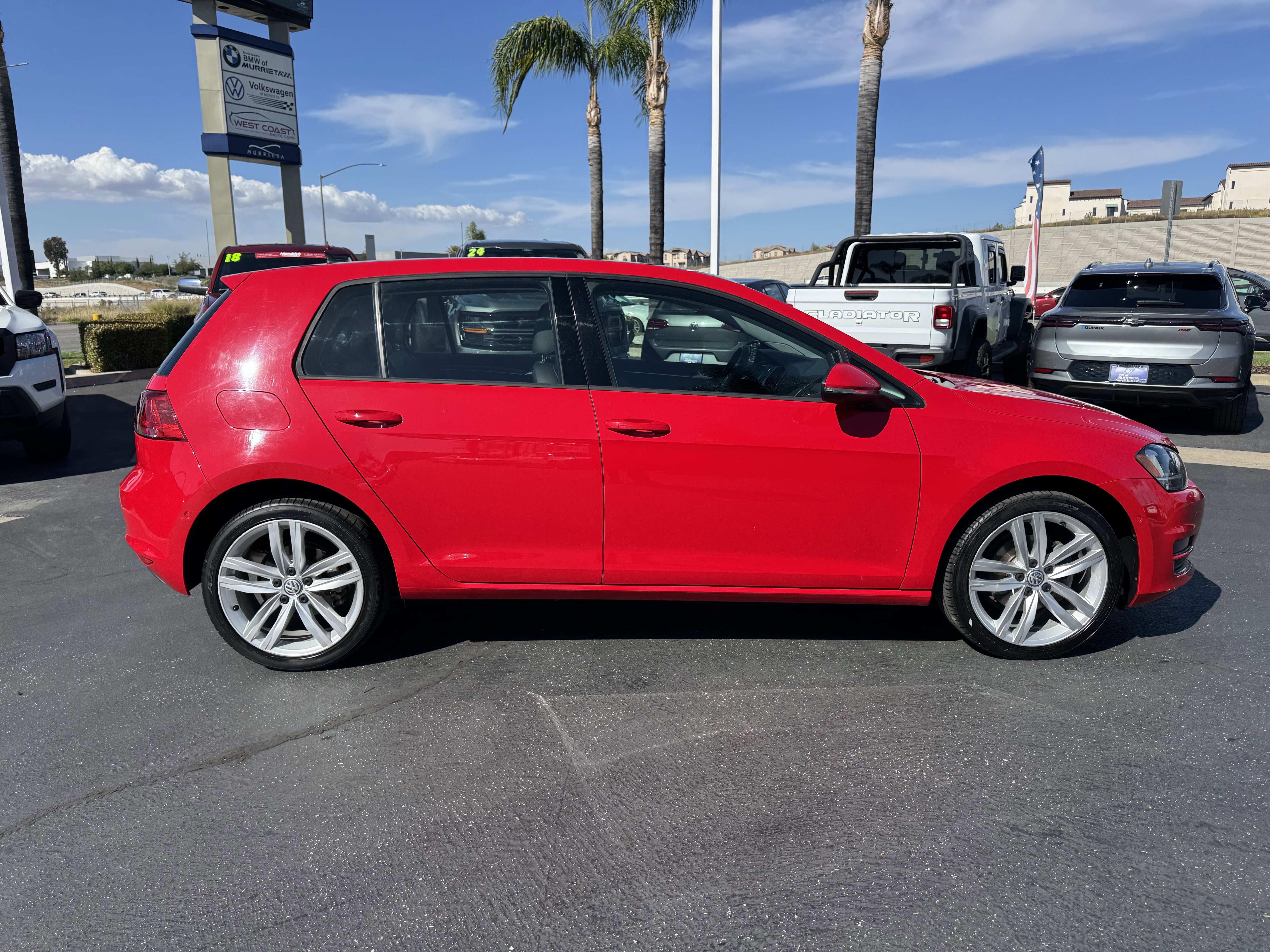 Used 2017 Volkswagen Golf SEL FWD image 11