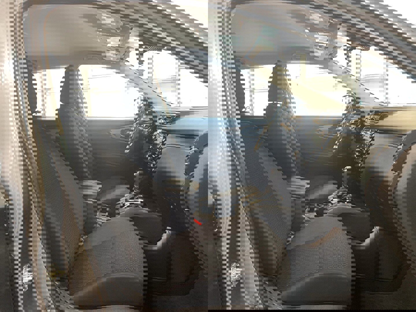 Used 2022 Nissan Rogue Sport S image 14