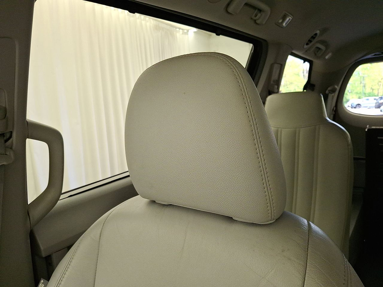 Used 2015 Toyota Sienna XLE w/ XLE Navigation Package FWD image 21