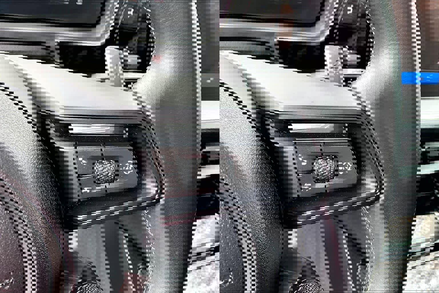 Used 2024 Porsche Cayenne image 24