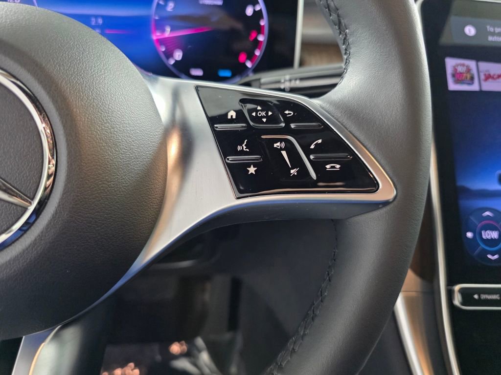 Certified 2025 Mercedes-Benz GLC 300 image 20