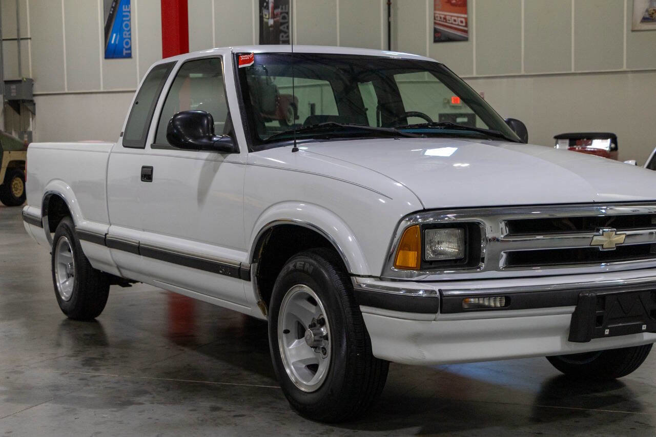 Used 1995 Chevrolet S10 Pickup LS RWD image 38