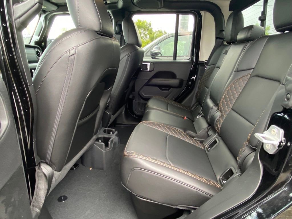 Used 2022 Jeep Gladiator Overland image 30