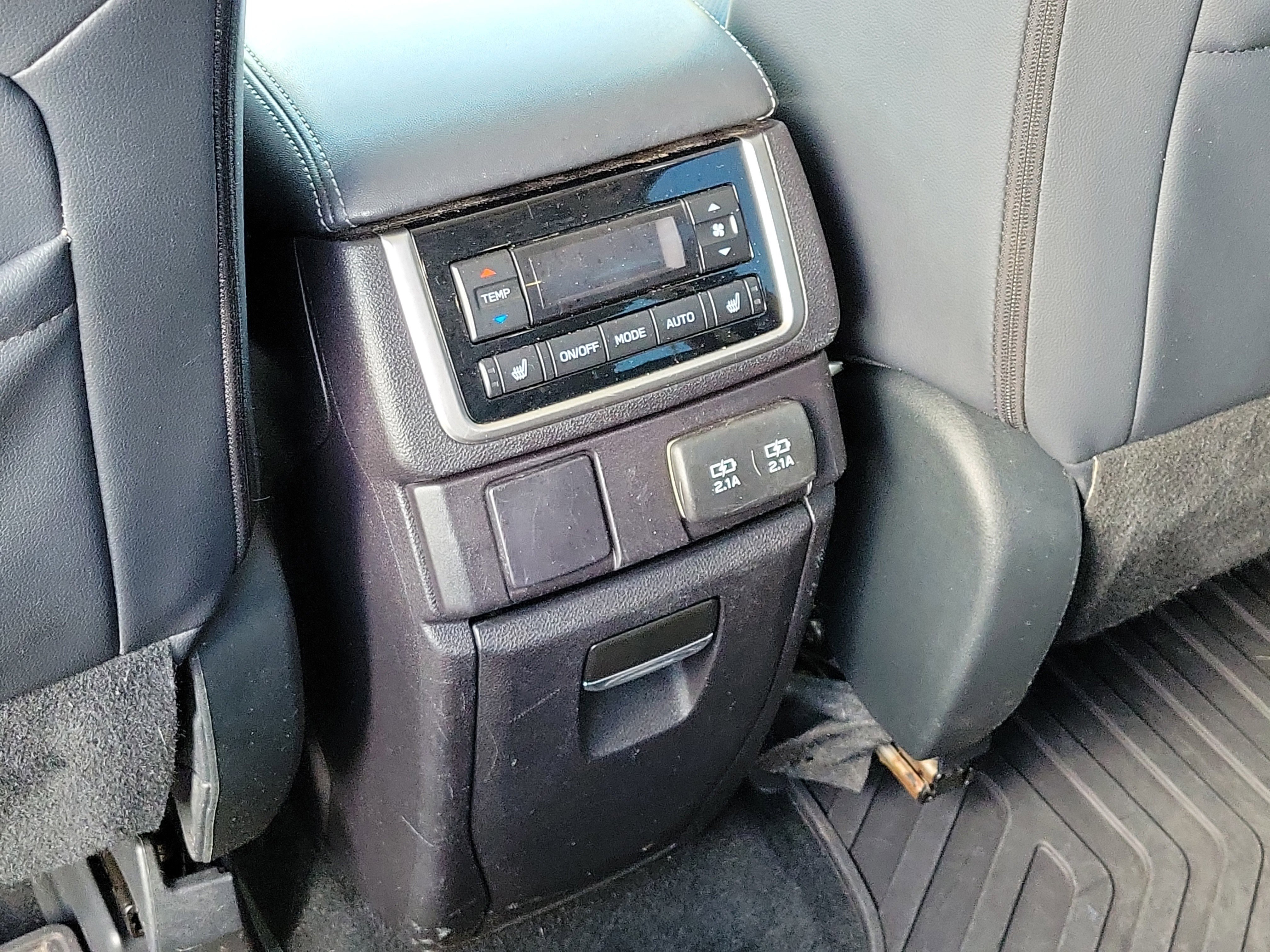 Used 2019 Subaru Ascent Limited AWD/4WD image 15