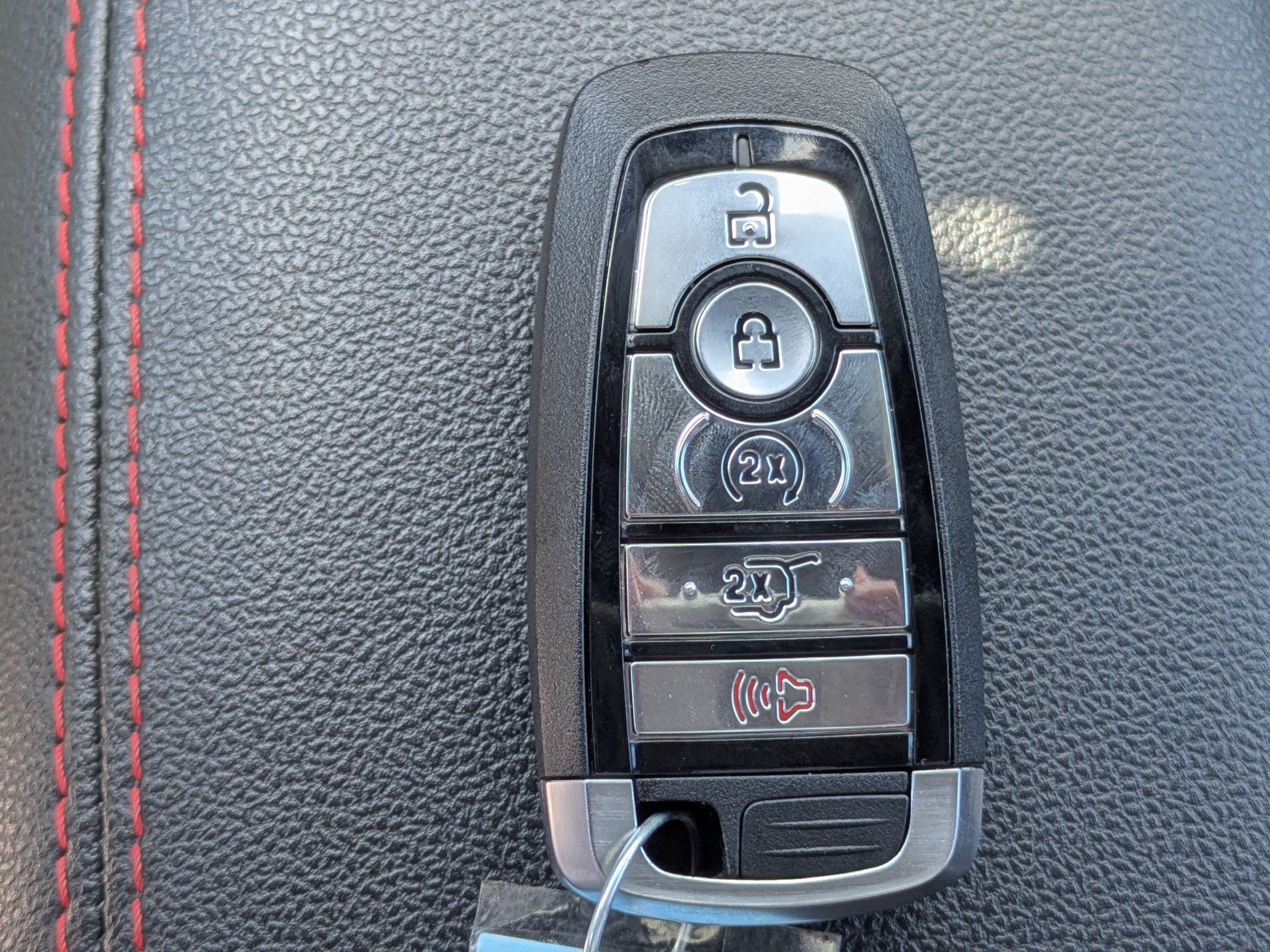 Used 2023 Ford Escape ST-Line w/ Tech Pack #1 AWD/4WD image 31