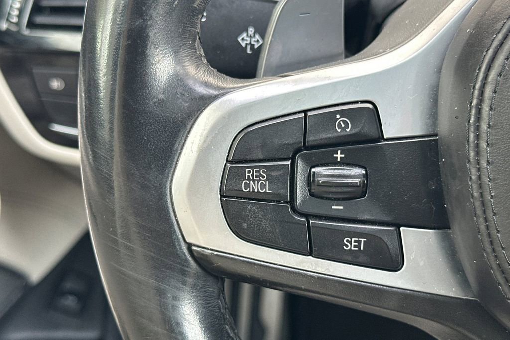 Used 2018 BMW 540i w/ M Sport Package image 27