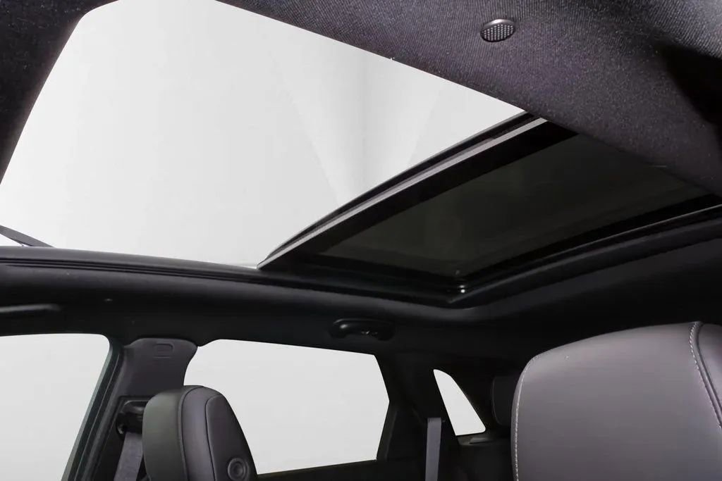 New 2025 Cadillac XT5 Premium Luxury AWD/4WD image 34