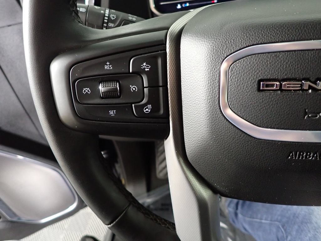 Used 2024 GMC Sierra 3500 Denali w/ Denali Reserve Package AWD/4WD image 33