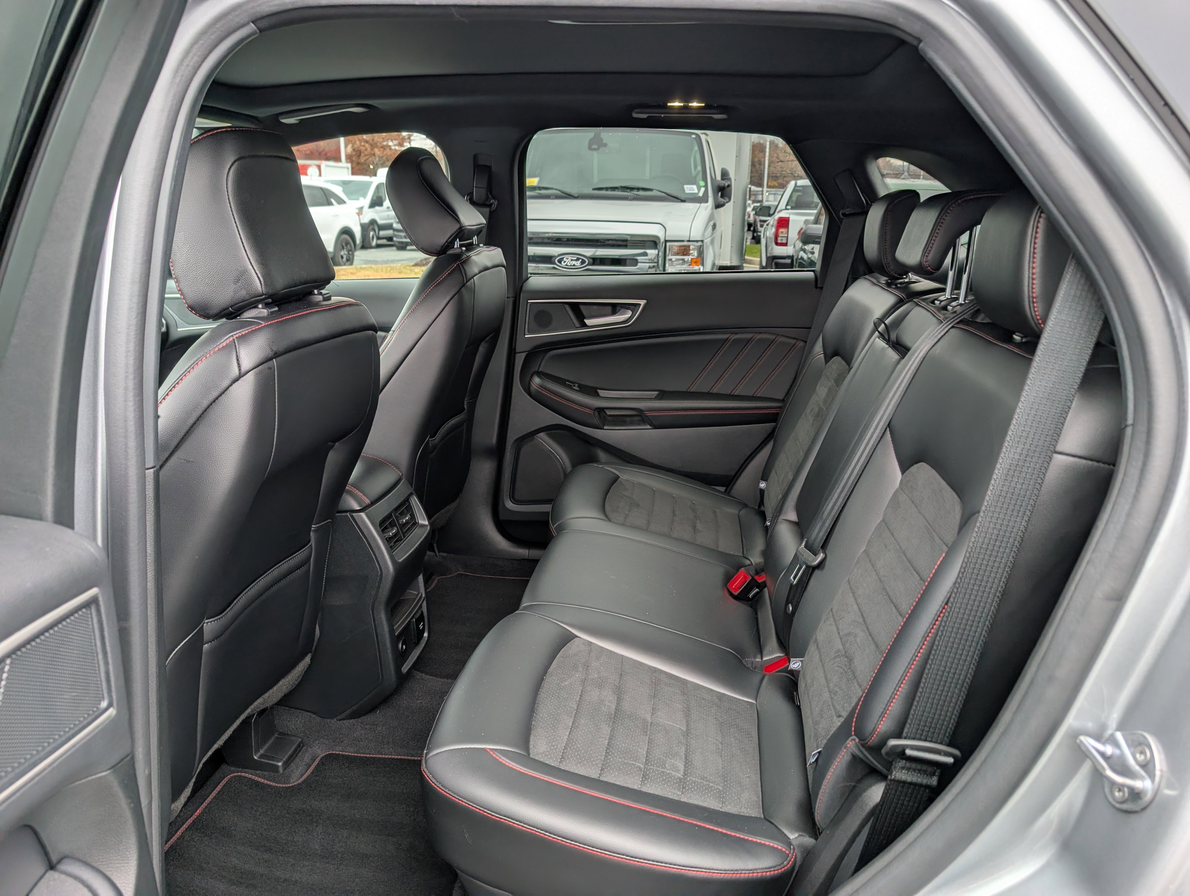 Certified 2024 Ford Edge ST-Line image 16