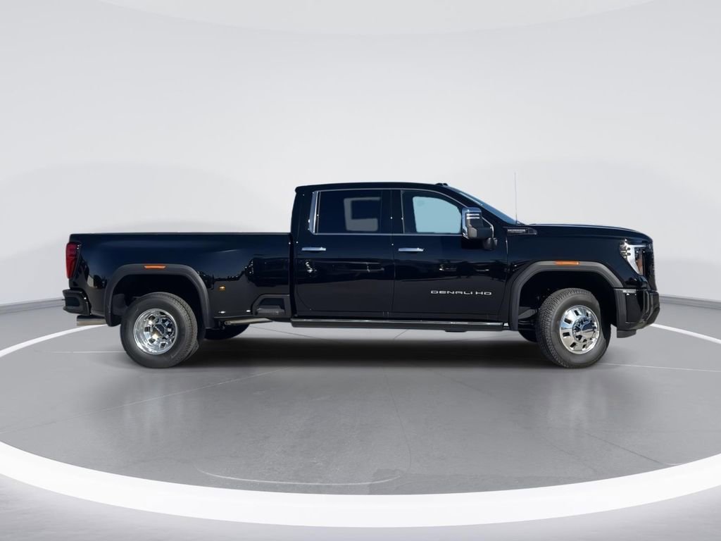 New 2026 GMC Sierra 3500 Denali Ultimate image 2