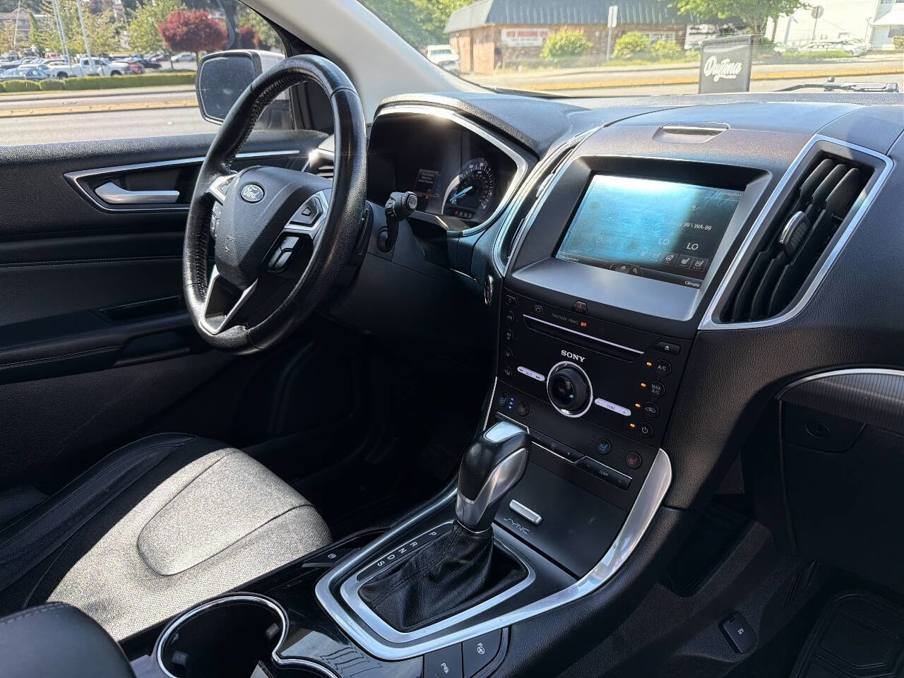 Used 2015 Ford Edge Titanium w/ Equipment Group 302A AWD/4WD image 20
