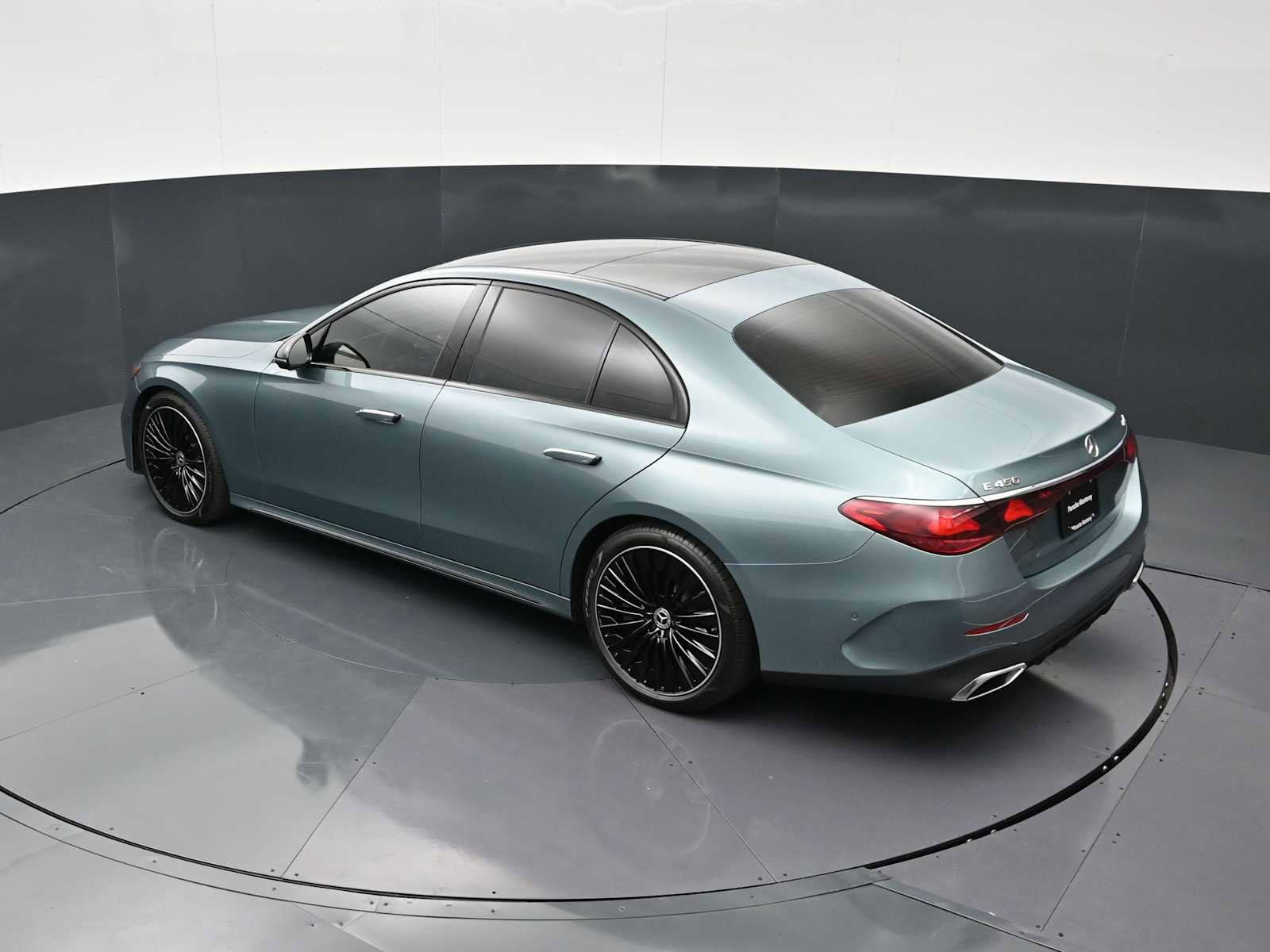 Used 2025 Mercedes-Benz E 450 4MATIC Sedan image 34