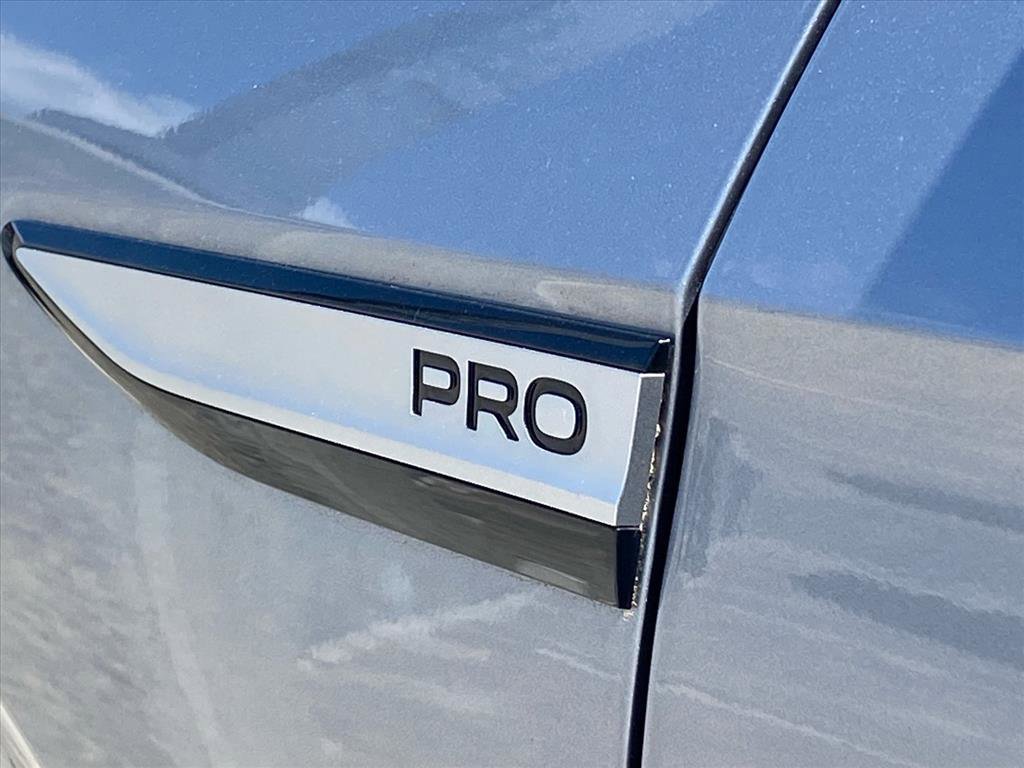 Certified 2023 Volkswagen ID.4 Pro image 5