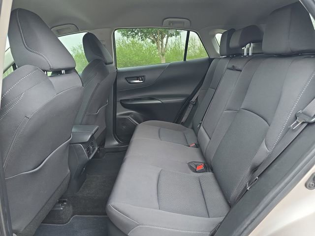 Used 2023 Toyota Venza LE image 14