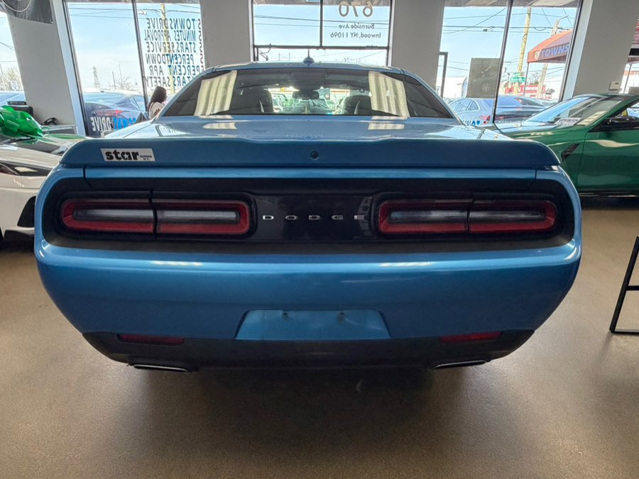 Used 2015 Dodge Challenger SXT Plus w/ Sound Group II RWD image 10