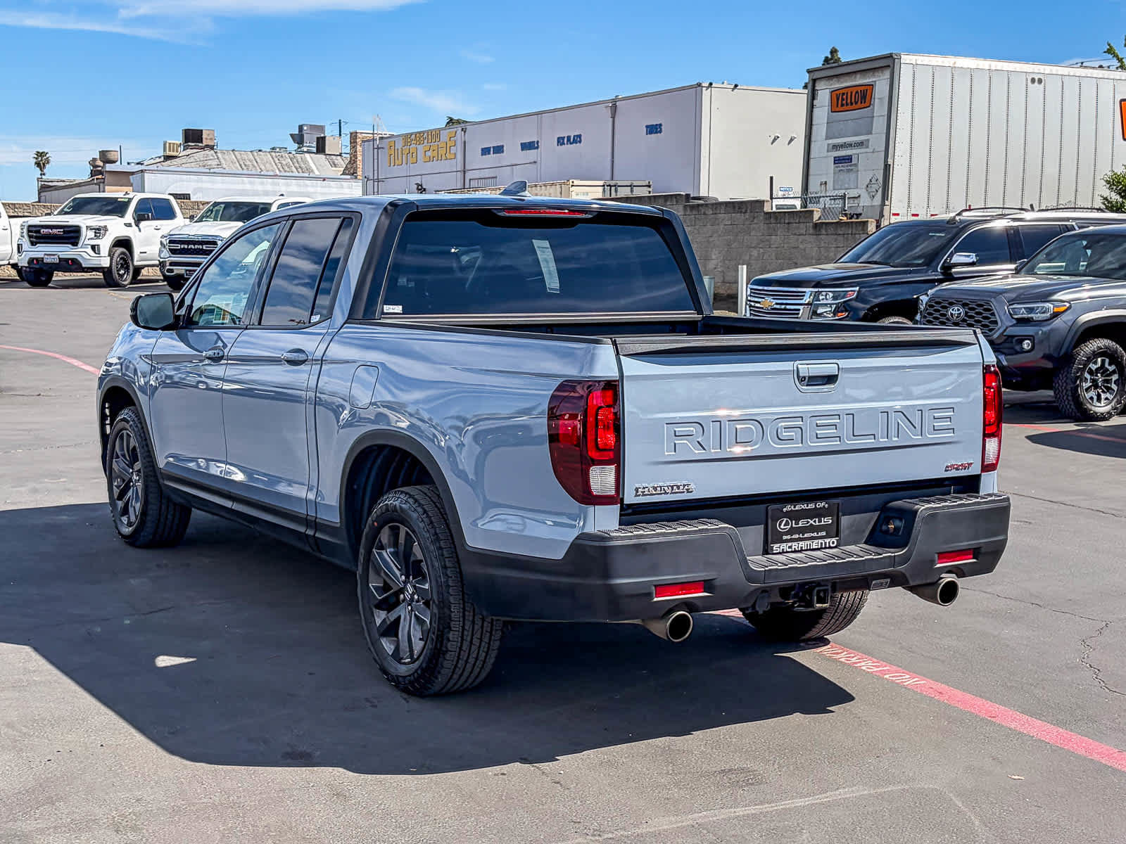 Used 2024 Honda Ridgeline Sport image 2