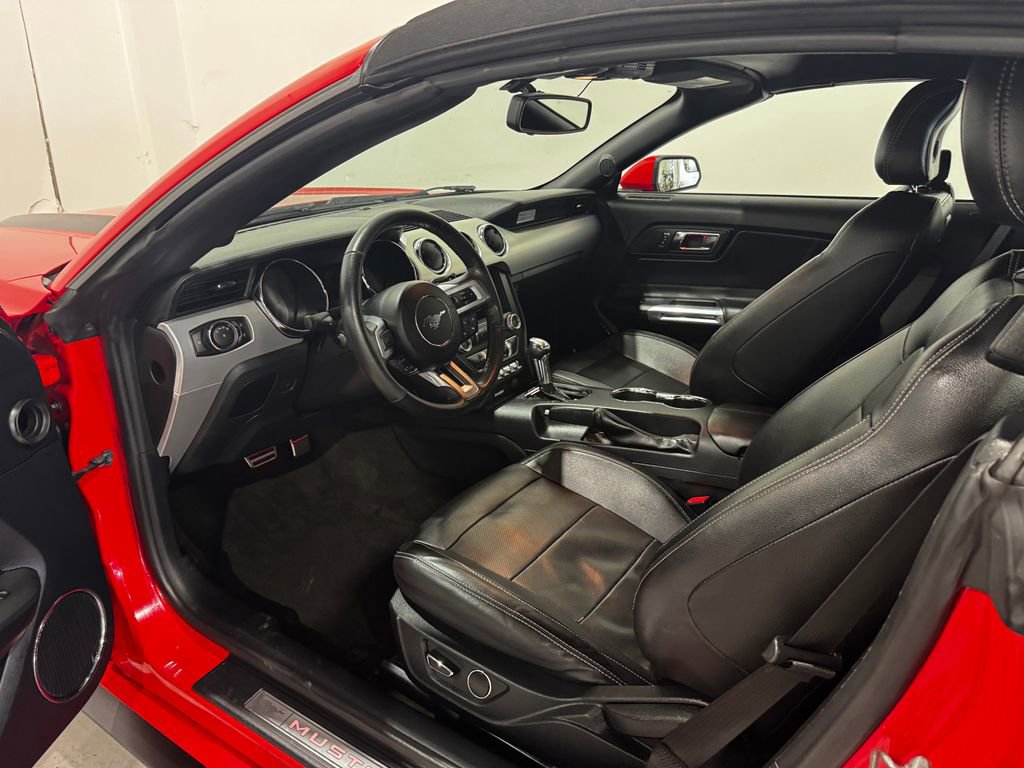 Used 2017 Ford Mustang Premium image 14