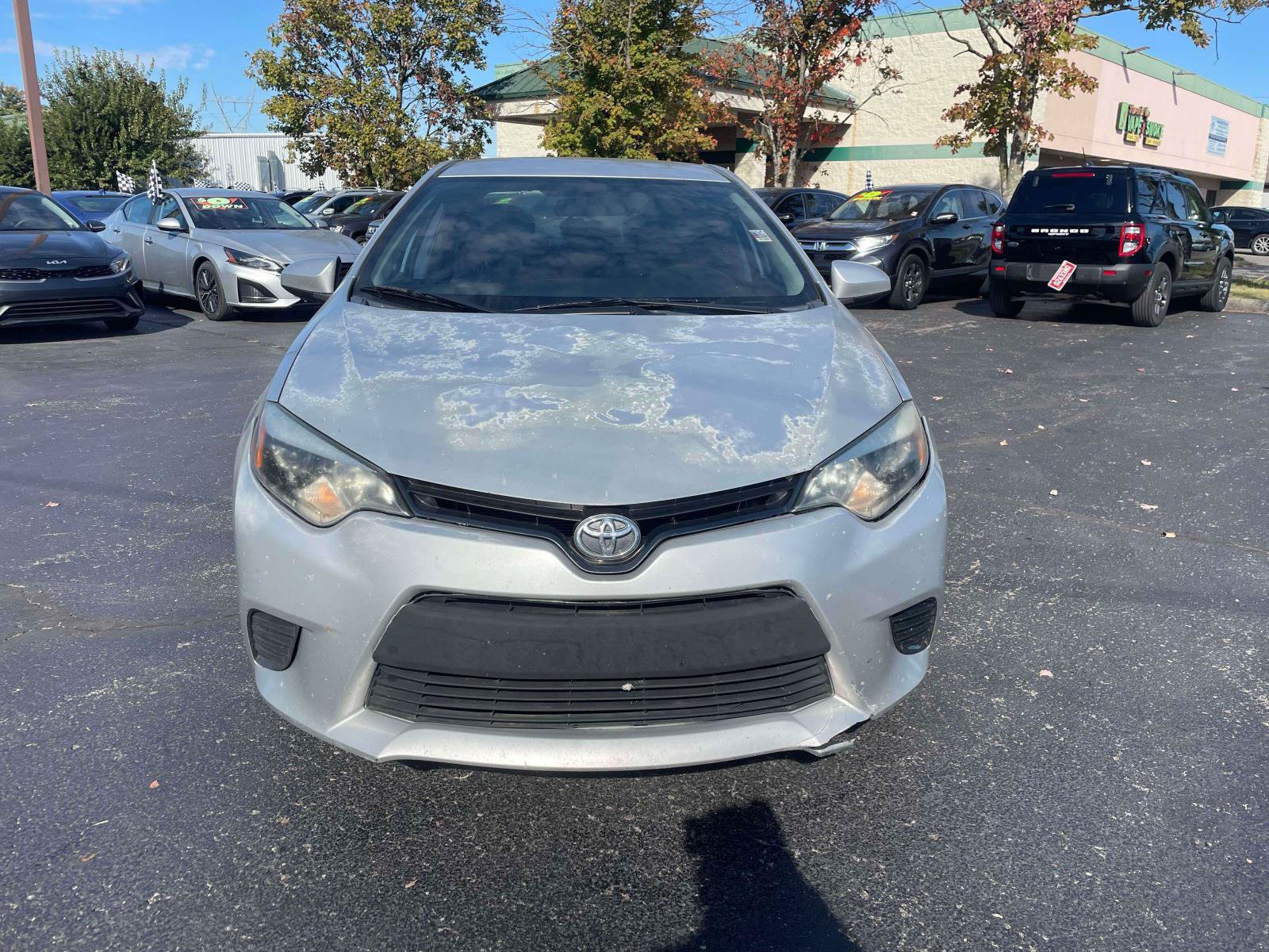 Used 2016 Toyota Corolla LE FWD image 2