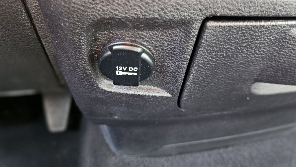 Used 2016 RAM 1500 ST w/ SXT Appearance Group AWD/4WD image 33