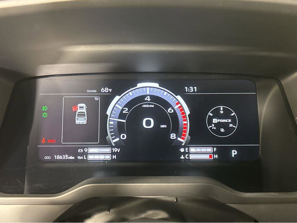 Used 2023 Toyota Tundra Platinum image 4